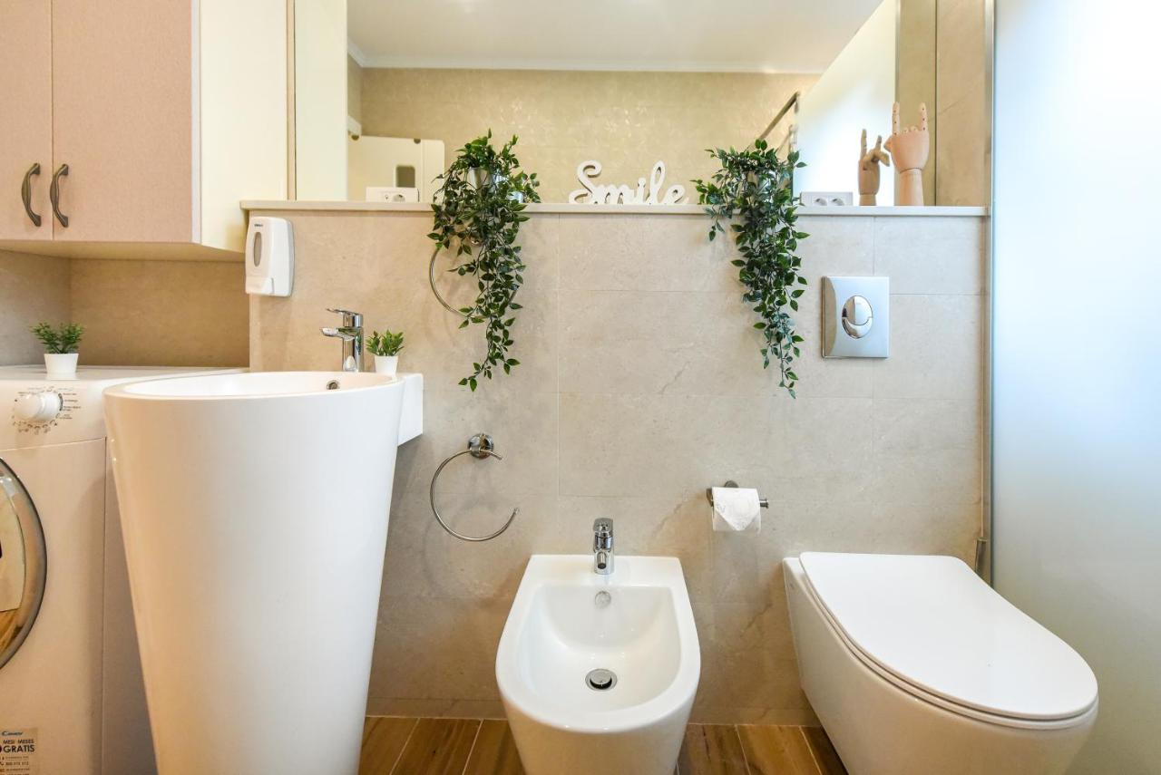 Green Leafy Brasov - Ideal 2 Bedroom Apartment エクステリア 写真
