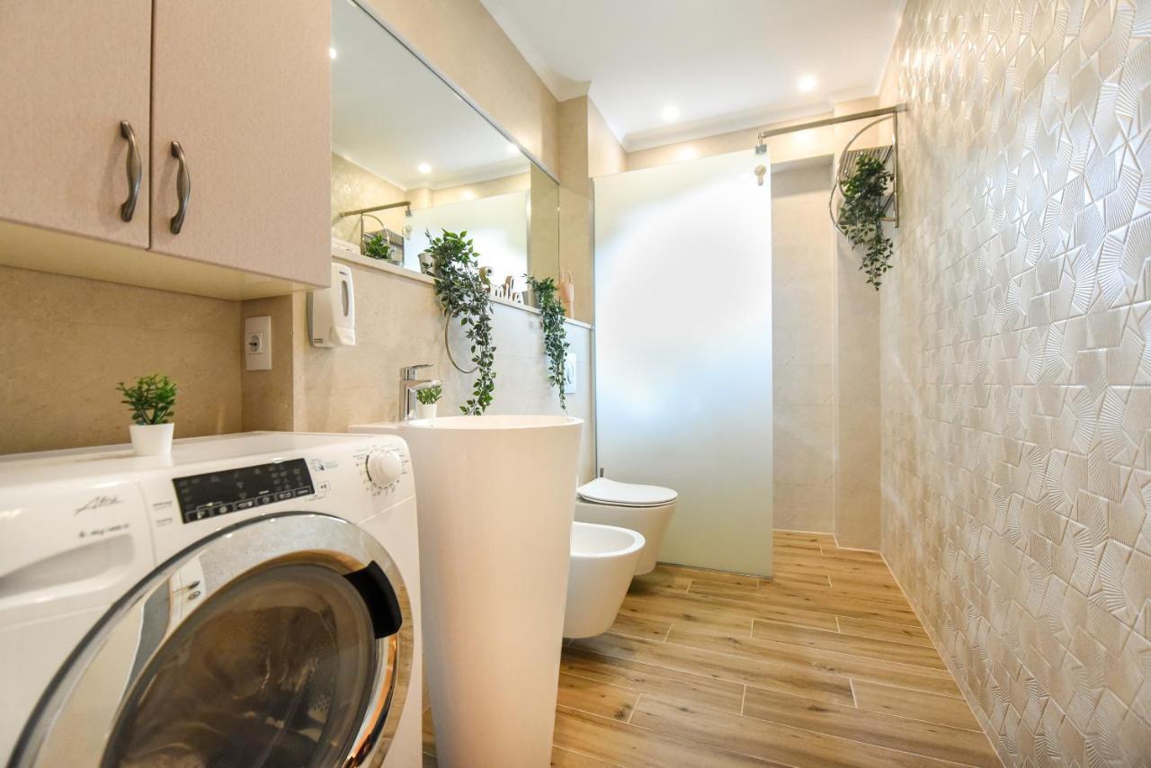Green Leafy Brasov - Ideal 2 Bedroom Apartment エクステリア 写真