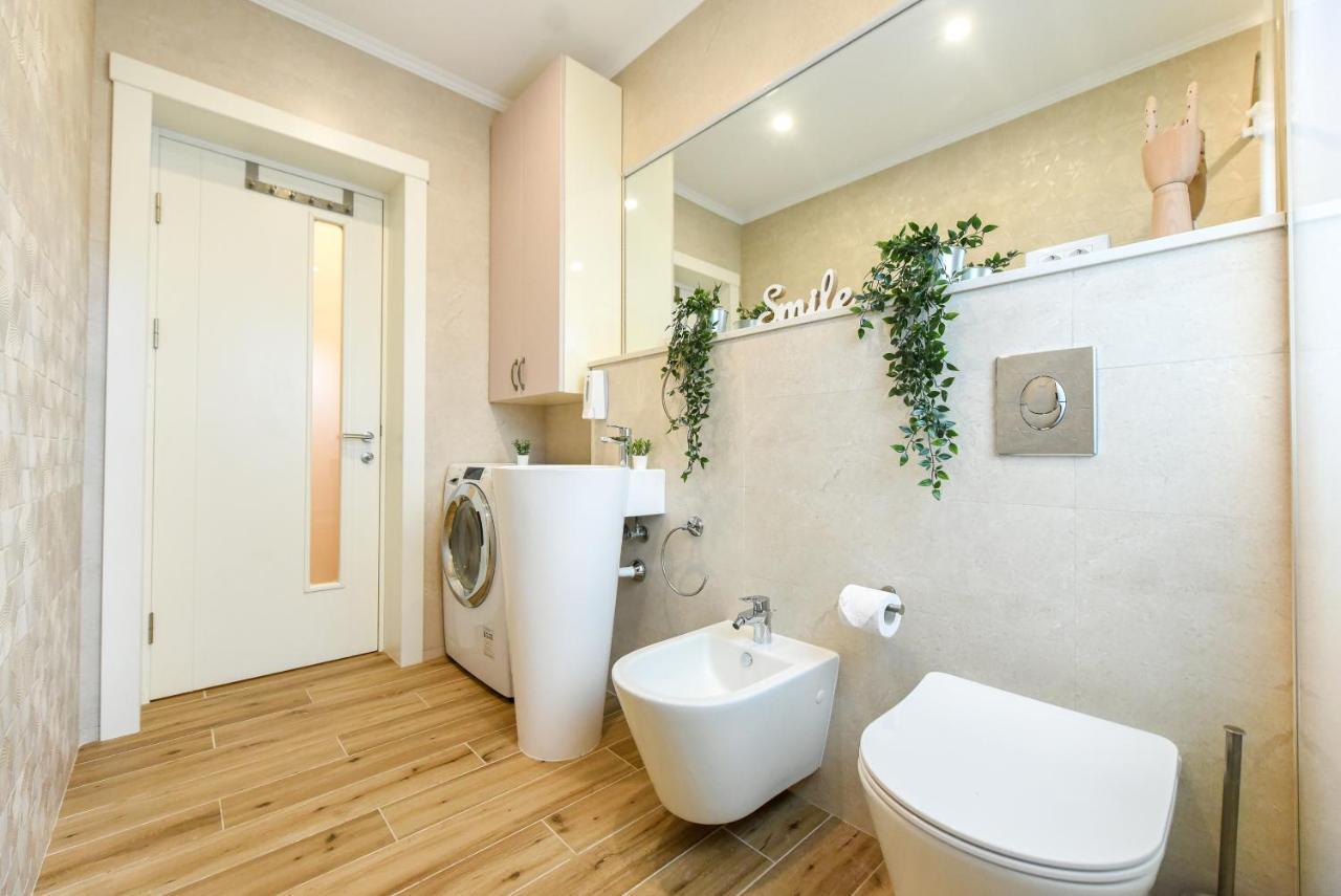 Green Leafy Brasov - Ideal 2 Bedroom Apartment エクステリア 写真